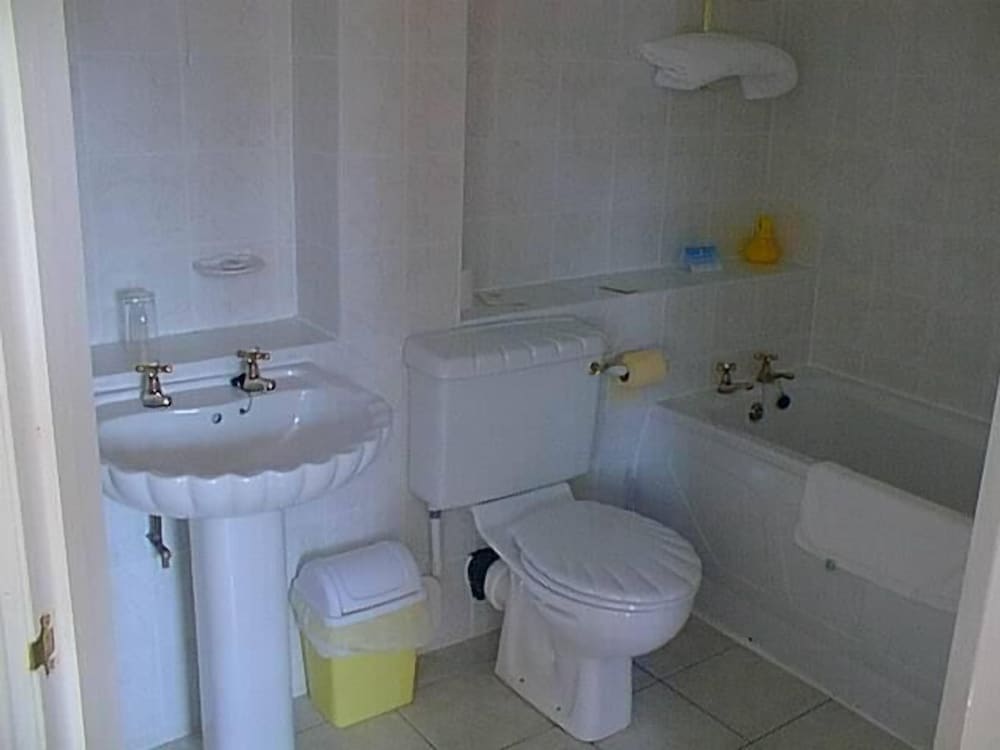 Standard Double Room - Photo 5