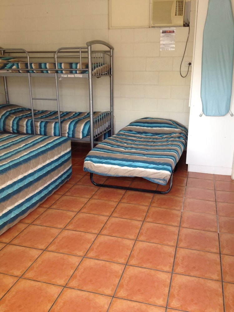 Family Room (1 Double and Bunk) photo 2