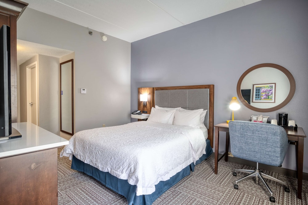 Room, 1 King Bed, Accessible, Non Smoking - Photo 2