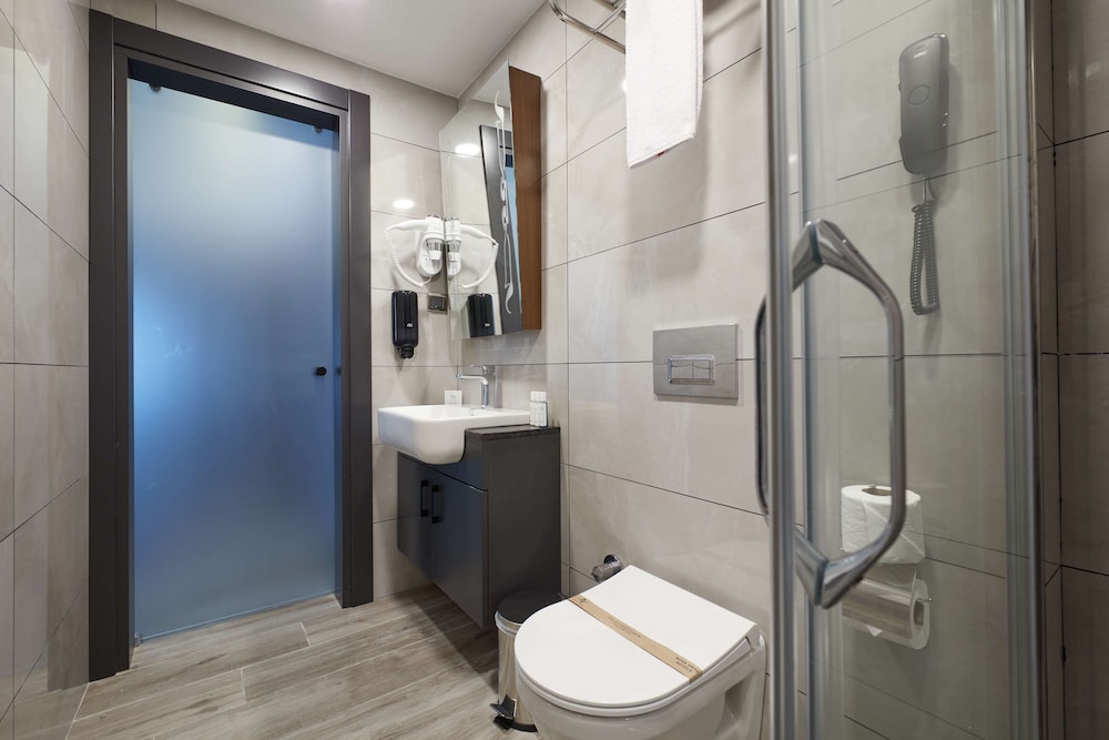 Standard Room, Non Smoking, Kitchenette - Photo 5