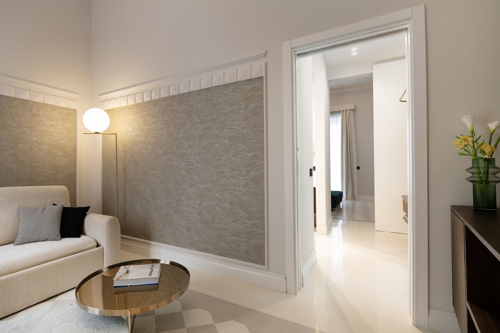 Studio Suite - Photo 3