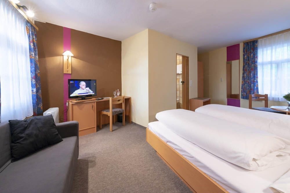 Twin Room, Private Bathroom