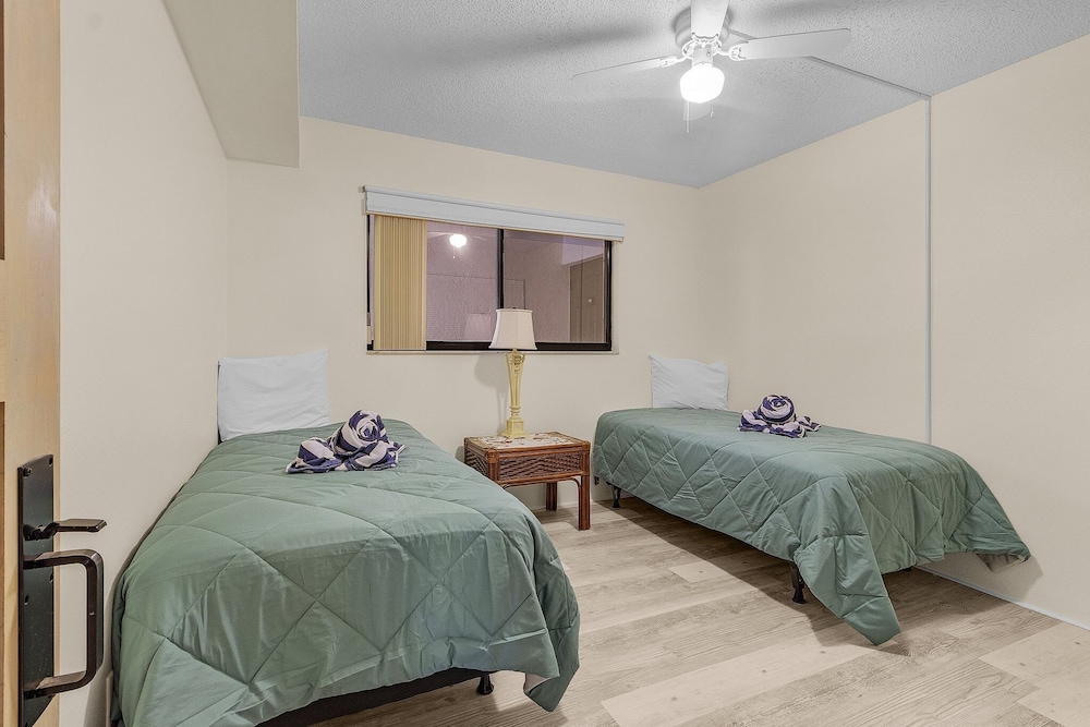 Condo, 2 Bedrooms photo 3