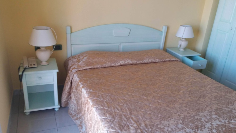 Basic Single Room