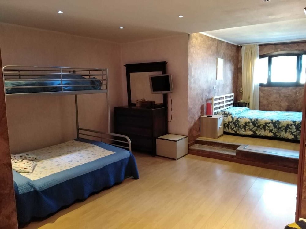 Quadruple Room, Lake View