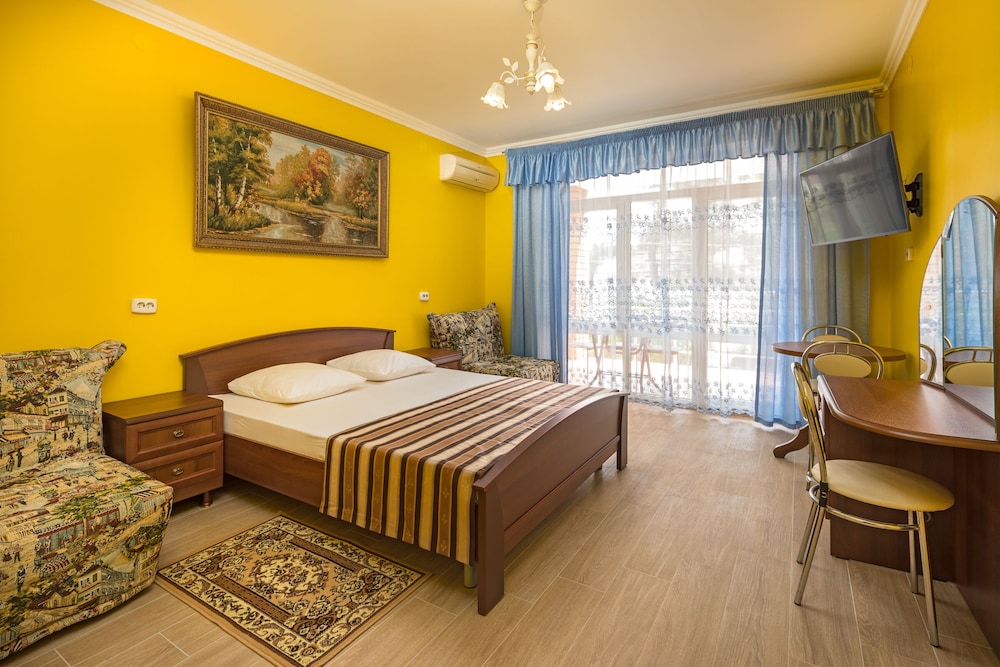 Deluxe Quadruple Room