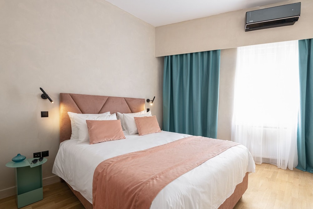 Deluxe Family Apartment With two Bedrooms & Private Kids' Playground photo 3