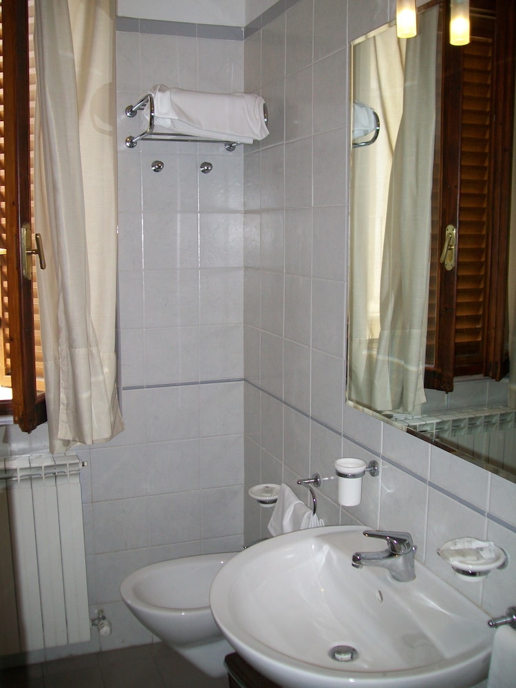 Classic Double Room - Photo 2