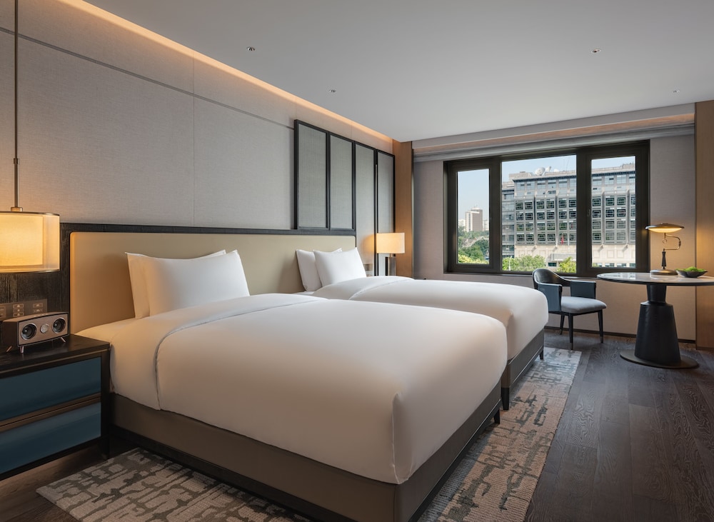 Empark Deluxe Twin Room