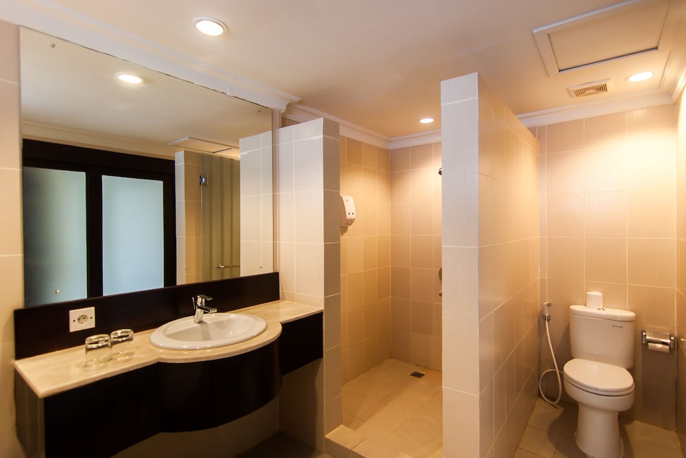 Deluxe Room, Terrace, Poolside - Photo 9