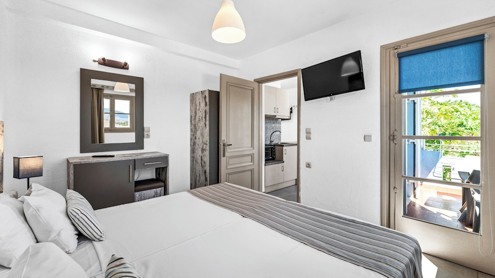 Junior Suite (Double) Bedroom & Living Room