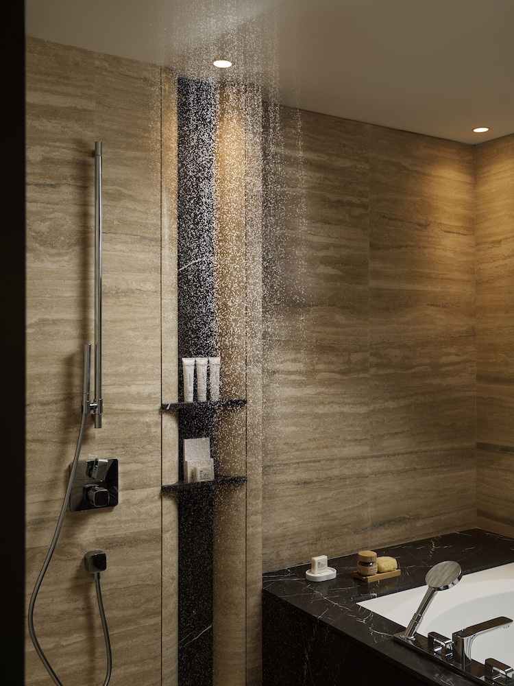 Panoramic Suite - Photo 7