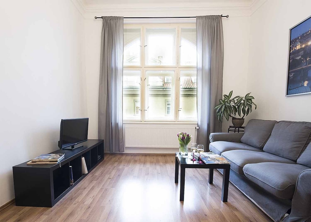 Family Apartment, 2 Bedrooms, Non Smoking, Kitchenette thumbnail 5