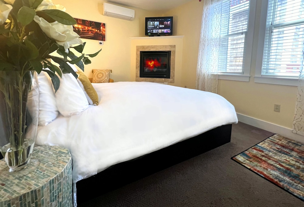 Superior Room, 1 Bedroom, Private Bathroom photo 3