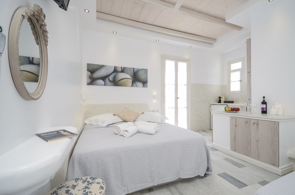 Standard Room photo 2