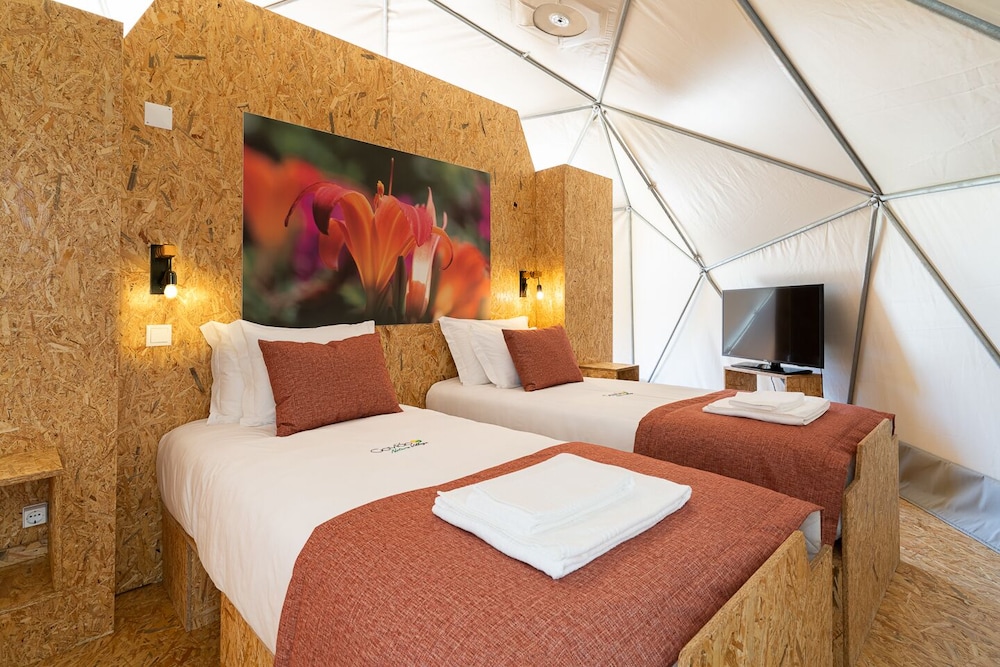 Tent - Photo 1