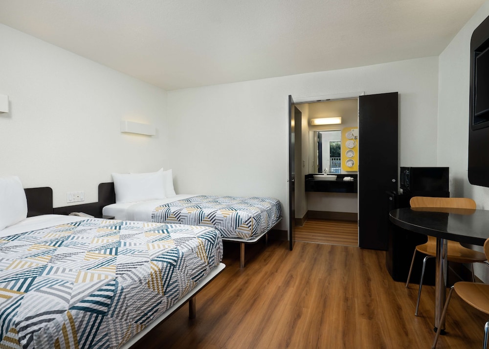 Standard Room, 2 Double Beds, Non Smoking, Refrigerator & Microwave