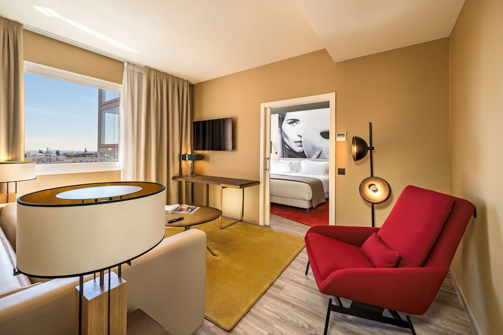 Junior Suite (Extra Bed 2 adults + 1 child)