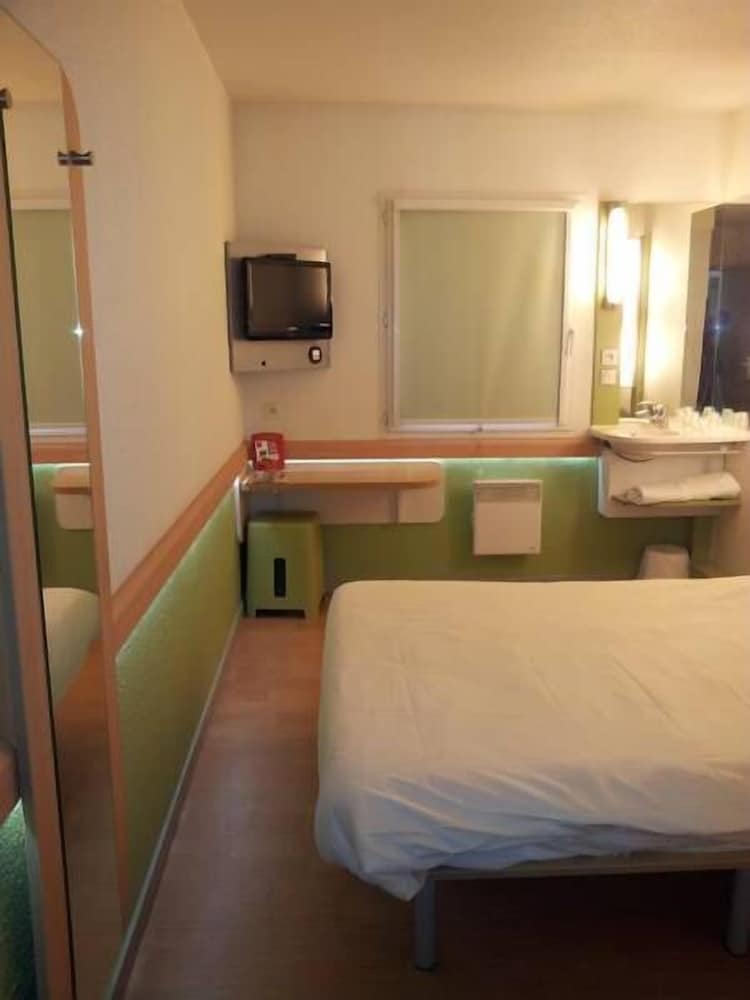 Triple Room, 1 Double Bed photo 2