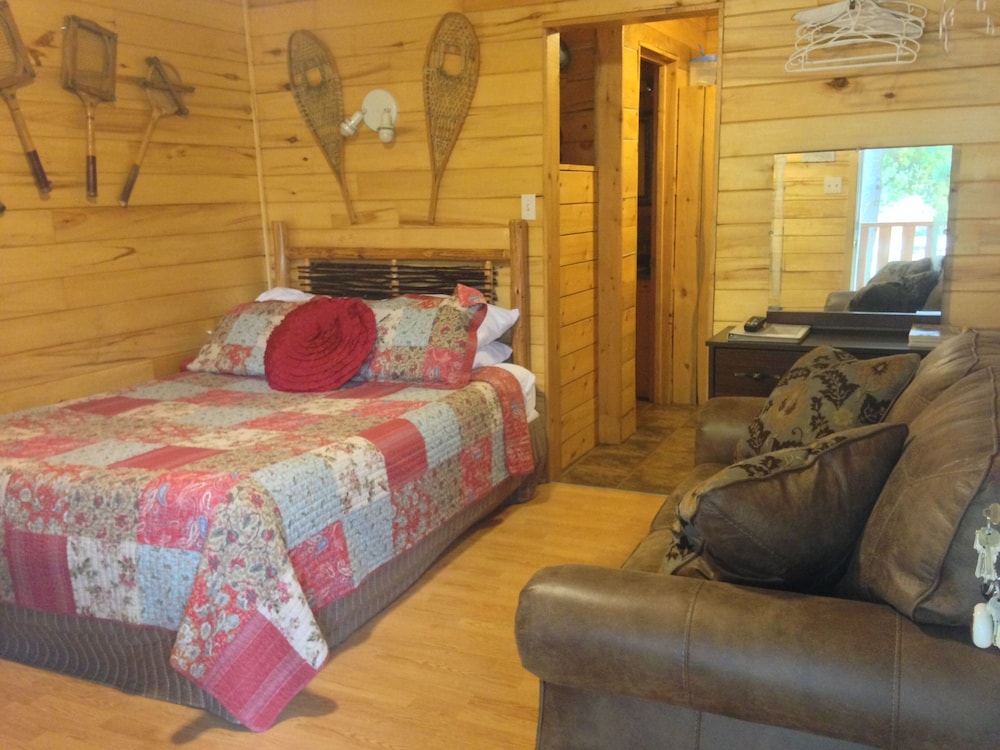 Basic Cabin photo 1