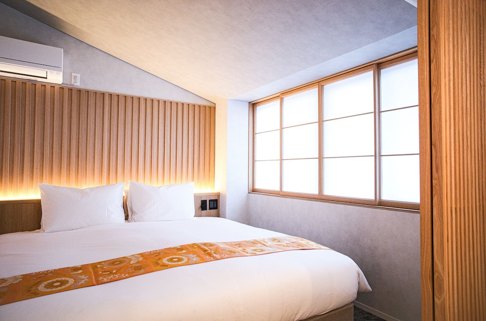 Premium Double or Twin Room - Photo 19
