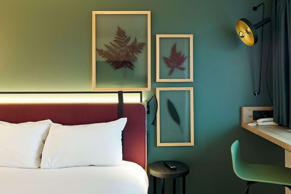 Superior Room, 1 Queen Bed - Photo 1