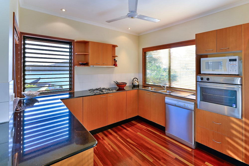 Standard Apartment, 3 Bedrooms photo 3