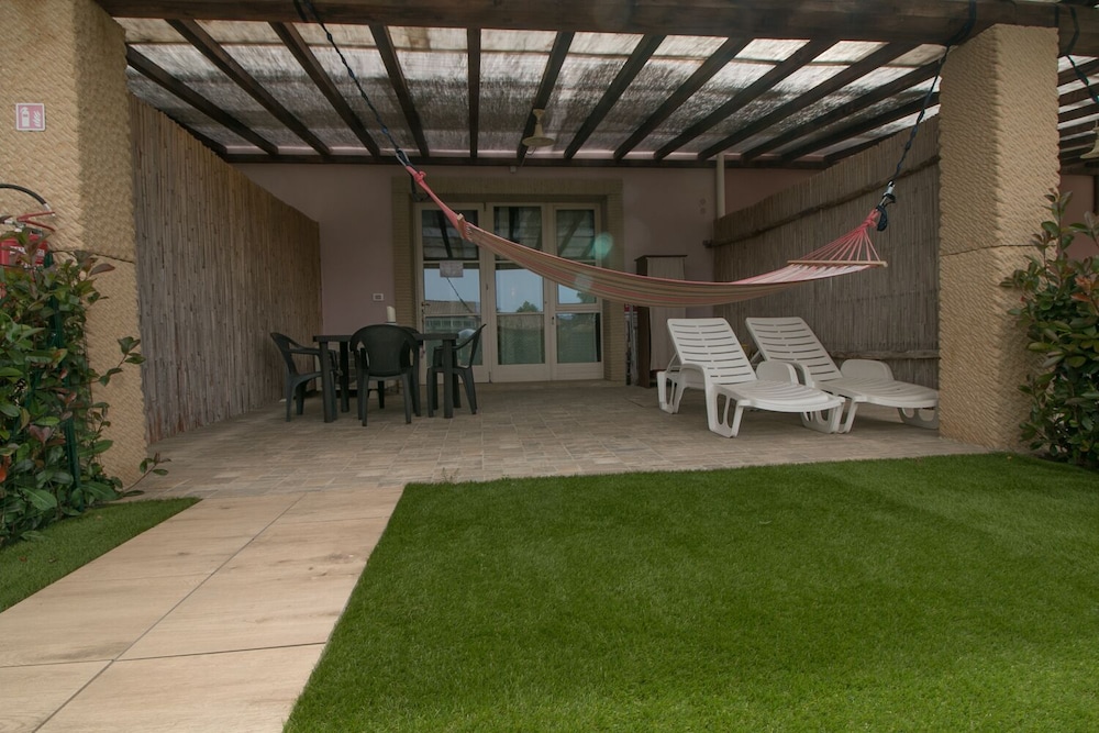 Standard House, 1 Bedroom, 2 Bathrooms, Garden Area