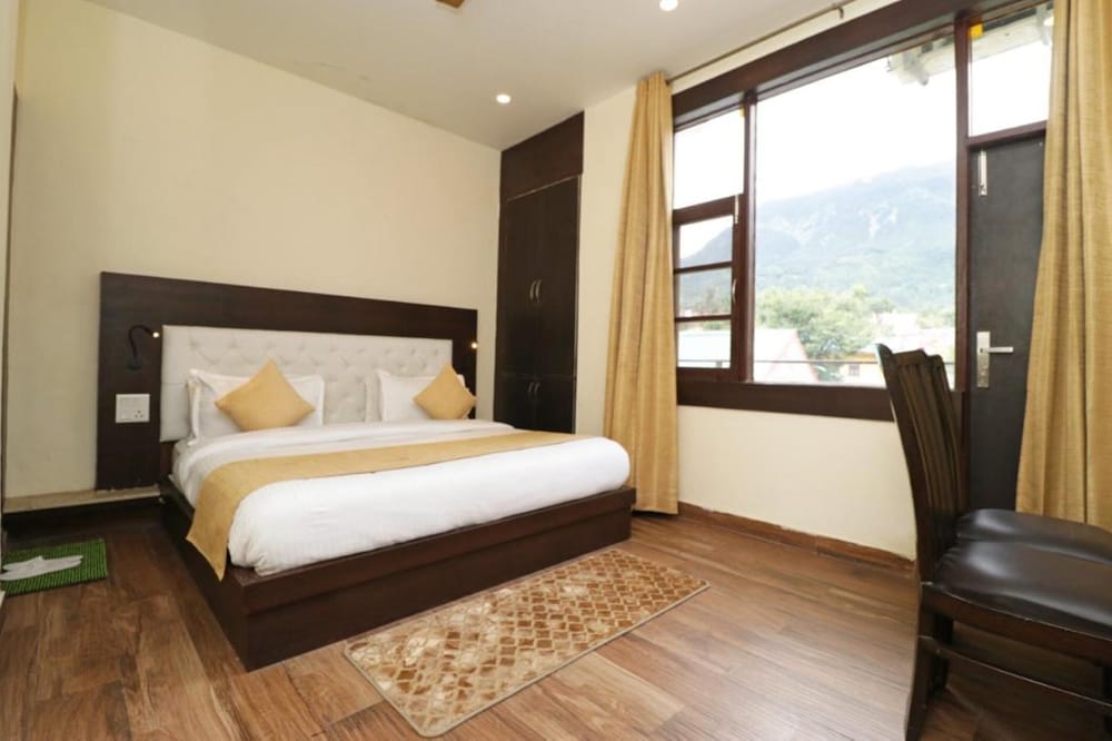 Classic Double Room, City View photo 3
