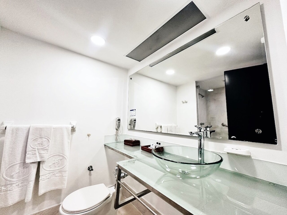 Presidential Studio Suite photo 2