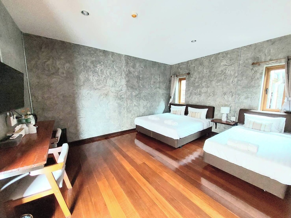 Superior Triple Room