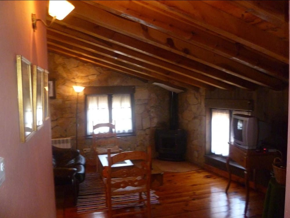 House, 1 Bedroom, Mountain View photo 2