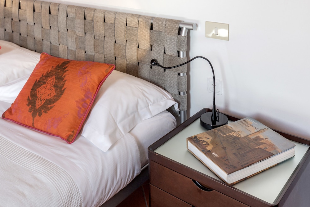 Deluxe Double Room, Balcony, Courtyard View photo 2