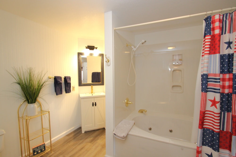 Suite 3 photo 2