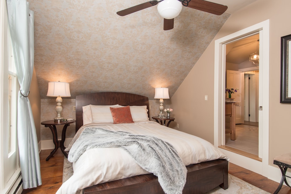 Exclusive Suite, 1 Queen Bed, Non Smoking photo 1