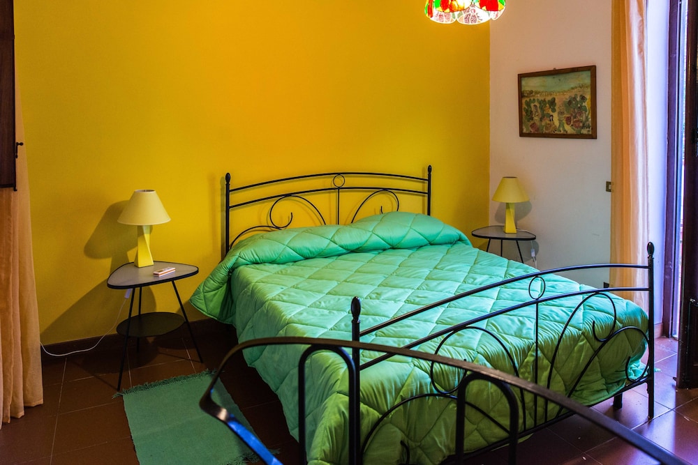 House, 2 Bedrooms