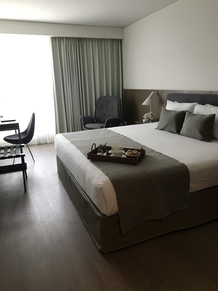 Classic Room, 1 King Bed, City View - Photo 7