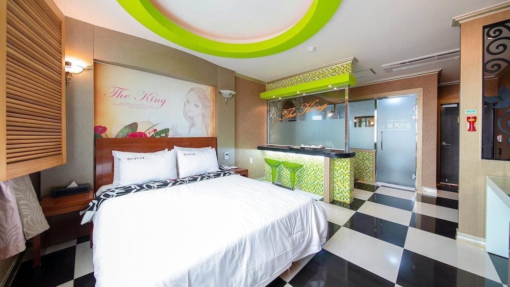 Basic Room, 1 Bedroom (104 ( No cooking )) photo 3