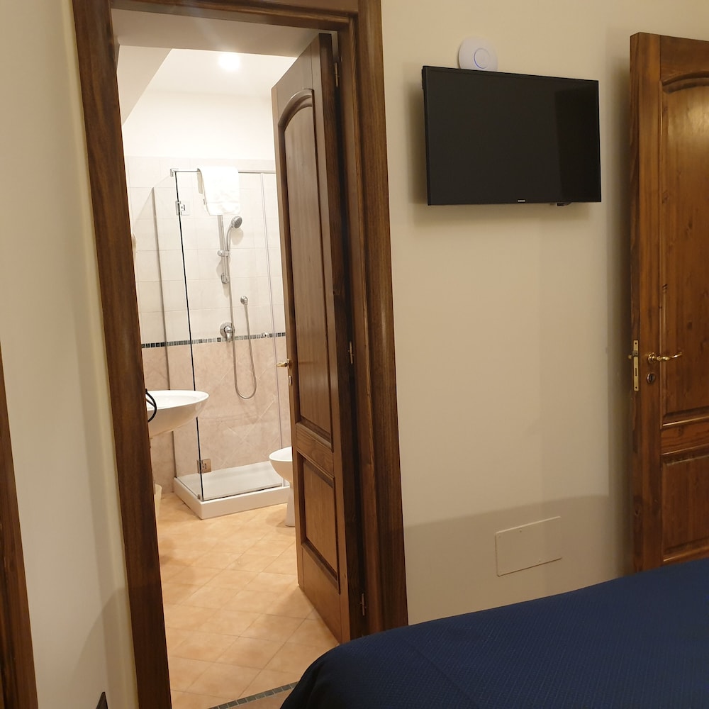Standard Apartment - Photo 13