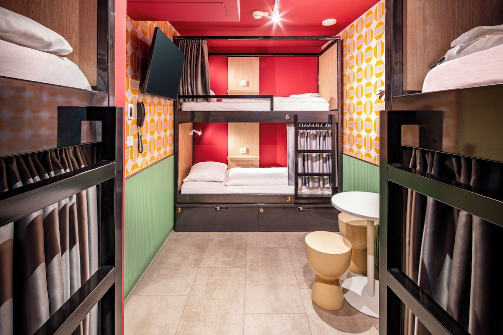 Basic Shared Dormitory, Women only photo 2