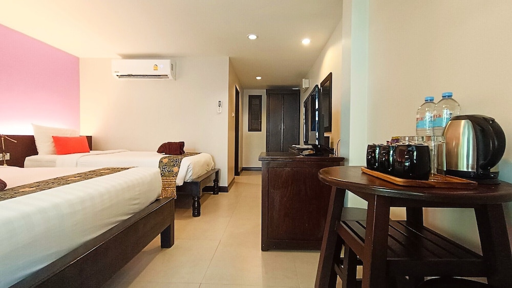 Standard Triple (Garden View) - Photo 16