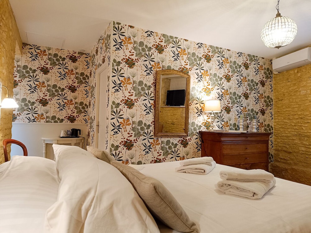 Superior Double Room, 1 Queen Bed (Marqueyssac) photo 2