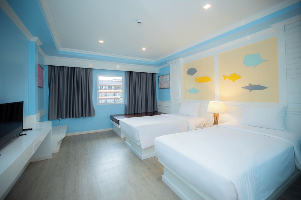 Superior Twin Room (Noisy Notice) - Photo 1