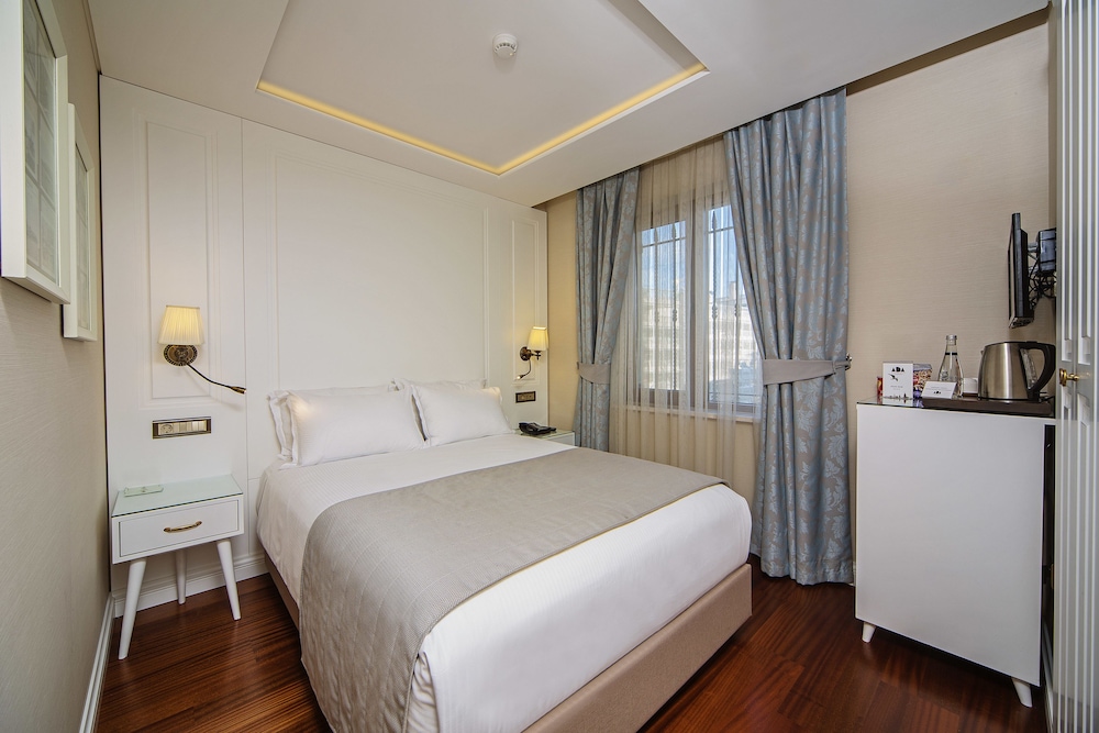 Economy Double Room photo 1