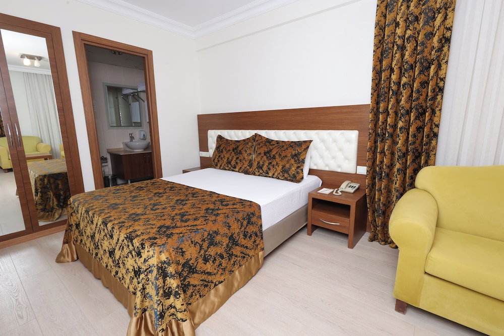 Standard Double Room, City View