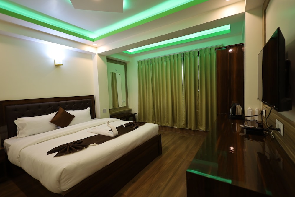 Deluxe Room - Photo 7