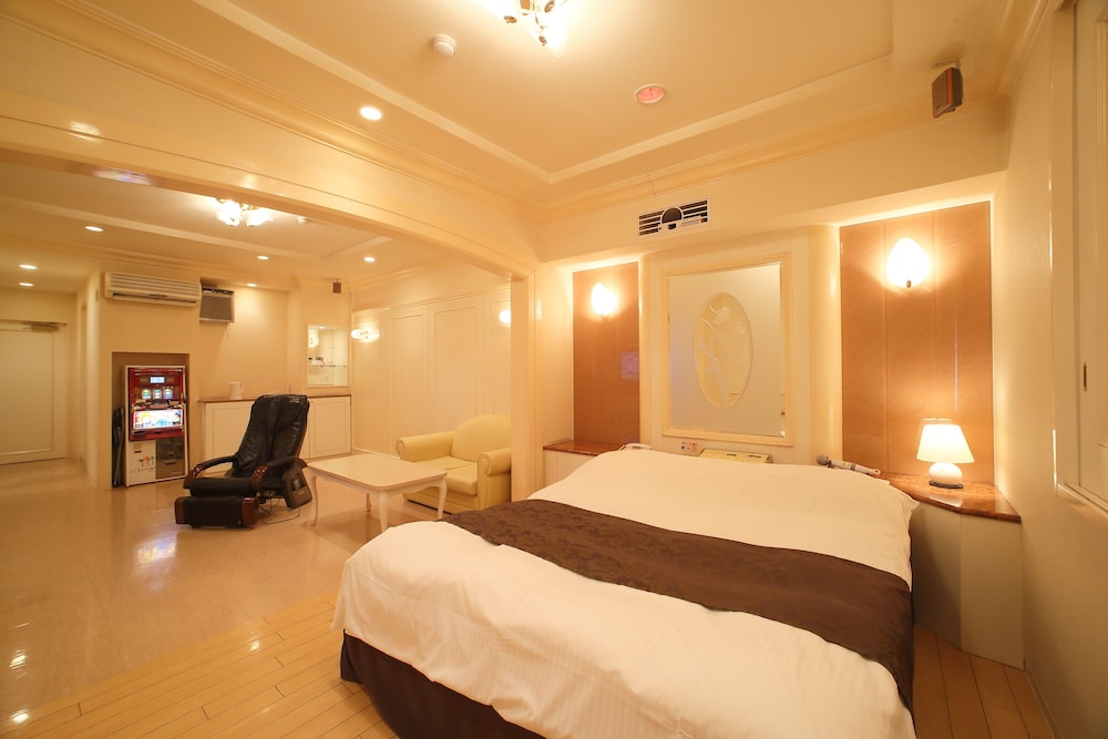 Standard Room, 1 King Bed (Couples Hotel) photo 3