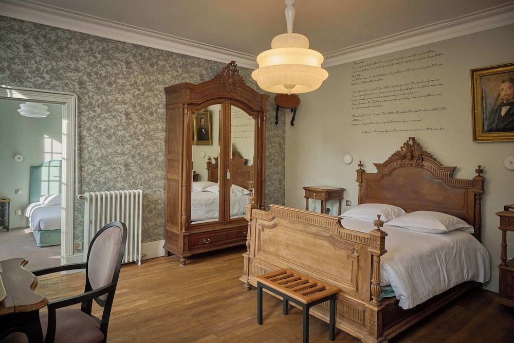 Superior Triple Room, Garden View (Château)