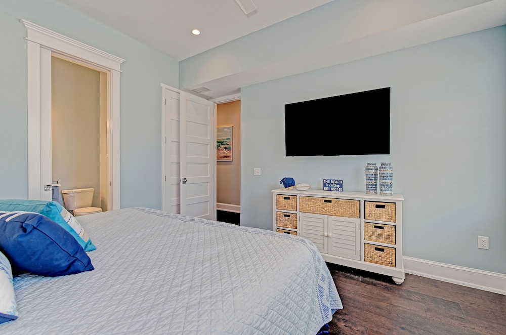 House, 5 Bedrooms photo 3