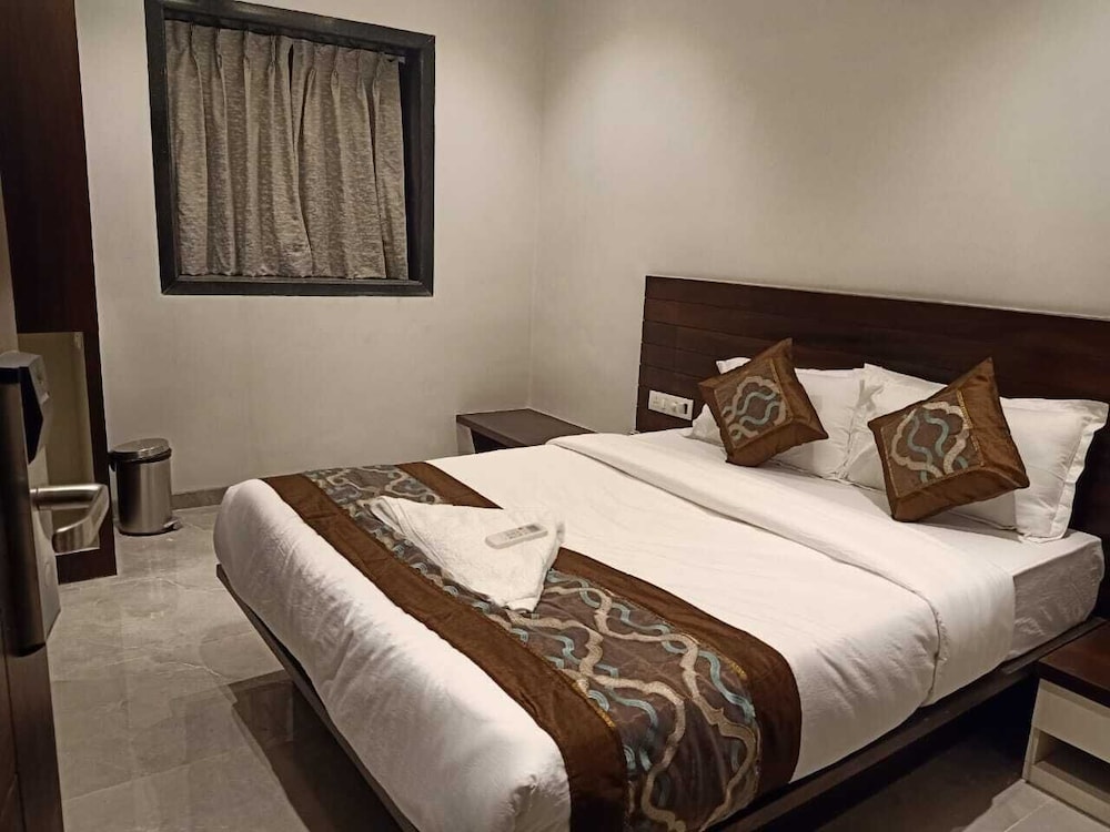Deluxe Room - Photo 1